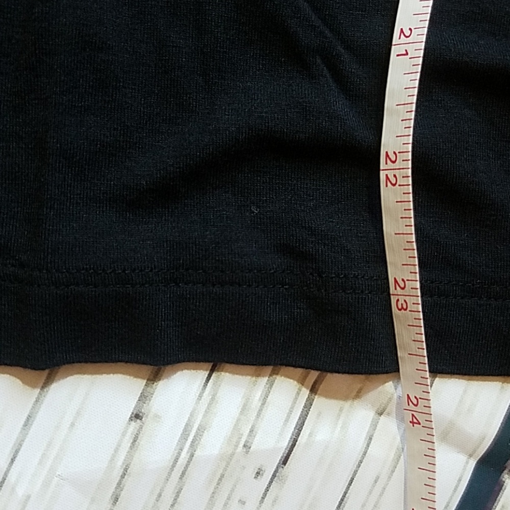 The Limited sleeveless blouse. - Picture 7 of 8